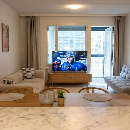 Renovated Family Apartment, Close To Public Transport * Vantaa