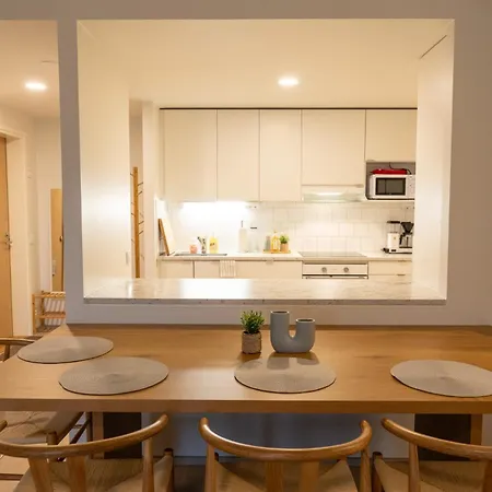 Apartamento Renovated Family Apartment, Close To Public Transport