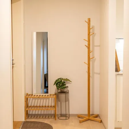 Appartamento Renovated Family Apartment, Close To Public Transport *