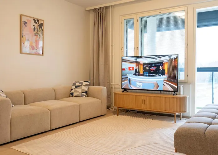 Renovated Family Apartment, Close To Public Transport * Vantaa