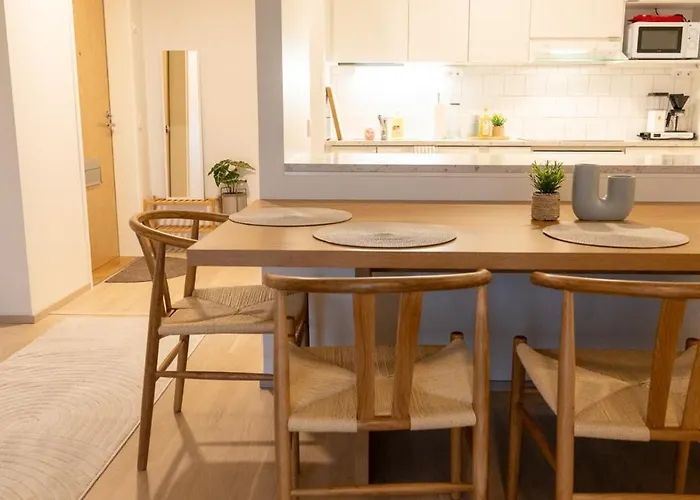 Renovated Family Apartment, Close To Public Transport * 万塔