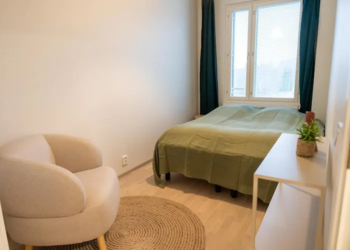 Renovated Family Apartment, Close To Public Transport *