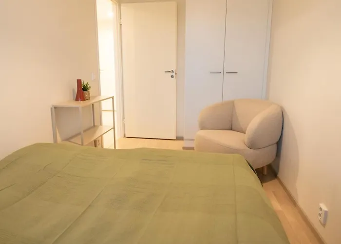 Appartamento Renovated Family Apartment, Close To Public Transport