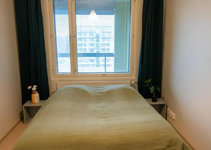 Renovated Family Apartment, Close To Public Transport 公寓 *