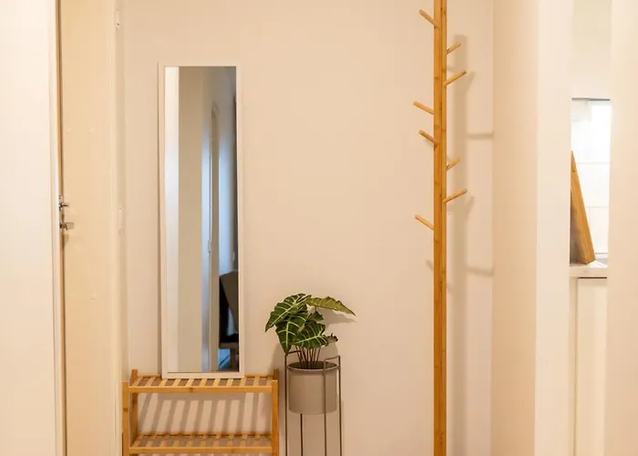 Appartamento Renovated Family Apartment, Close To Public Transport *