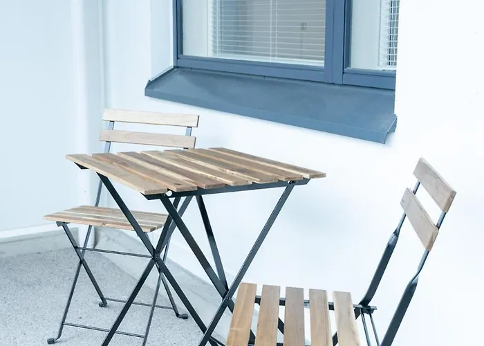 Renovated Family Apartment, Close To Public Transport 万塔